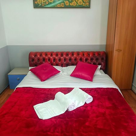 Host Roma Hostel Екстериор снимка