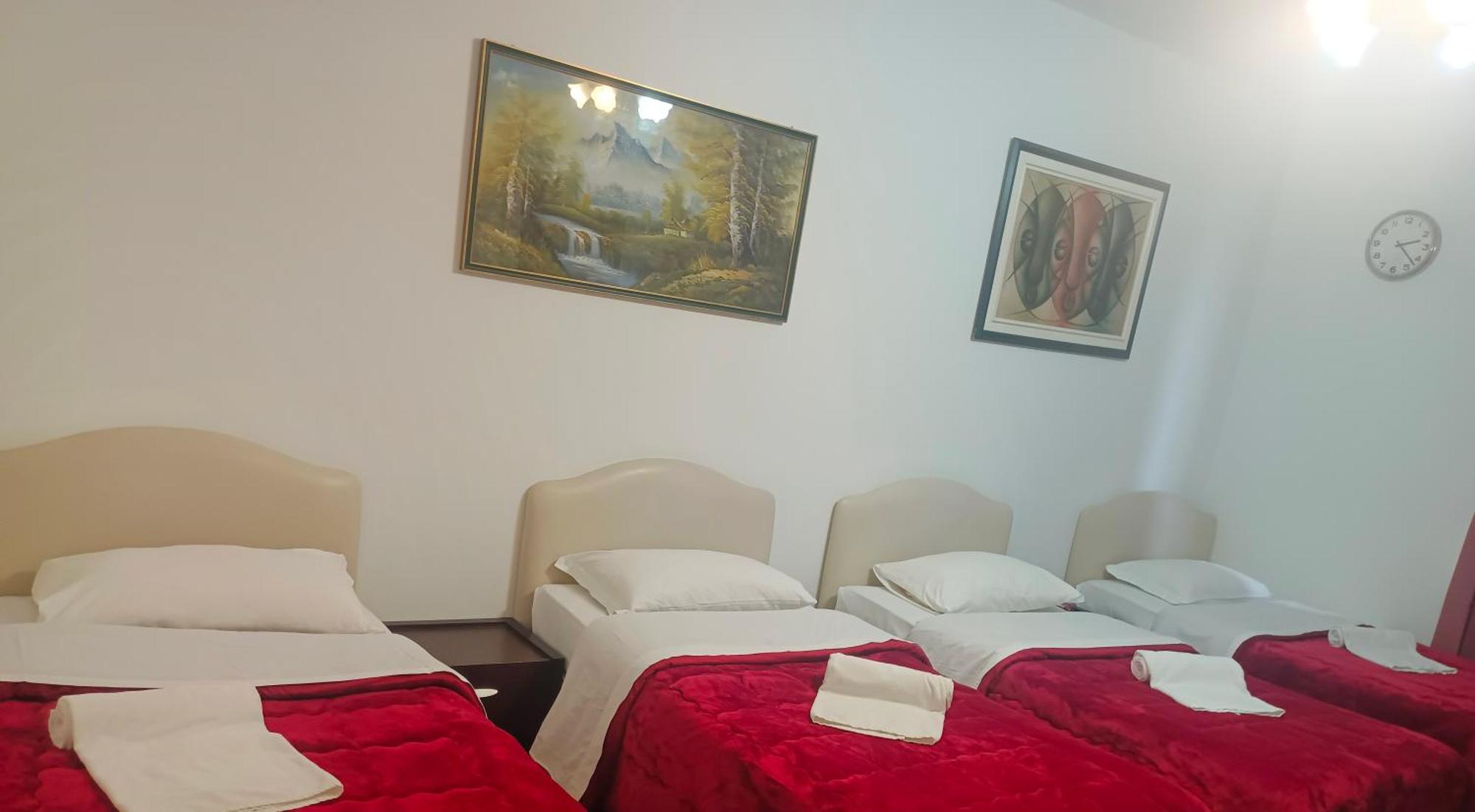 Host Roma Hostel Екстериор снимка