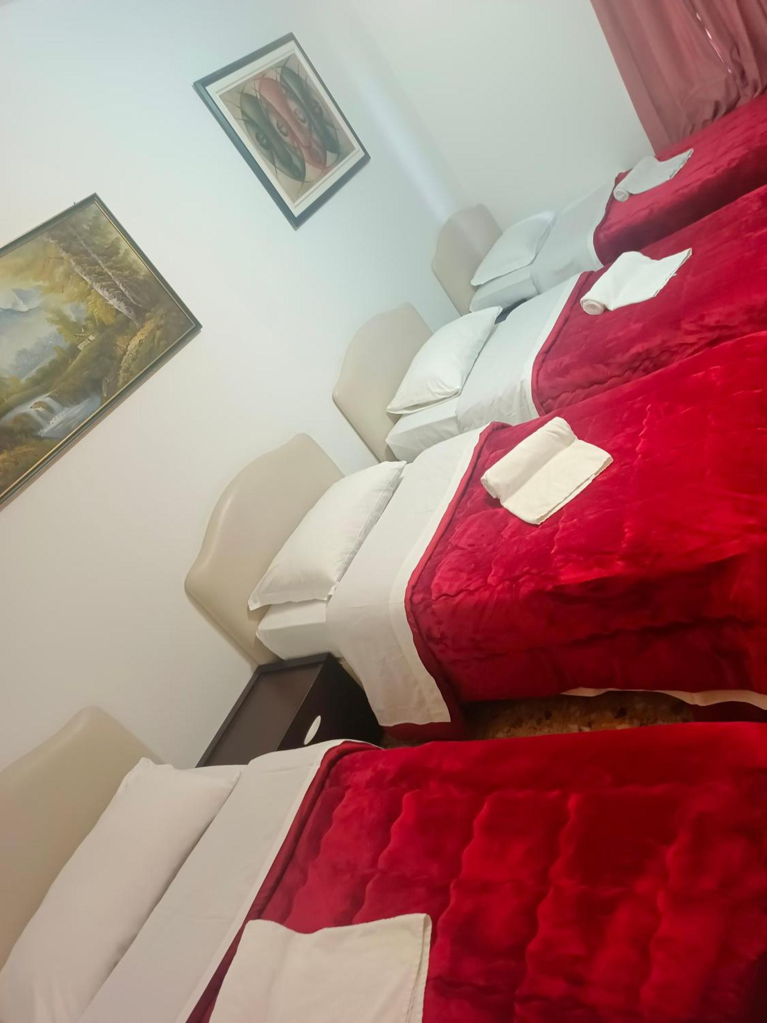 Host Roma Hostel Екстериор снимка