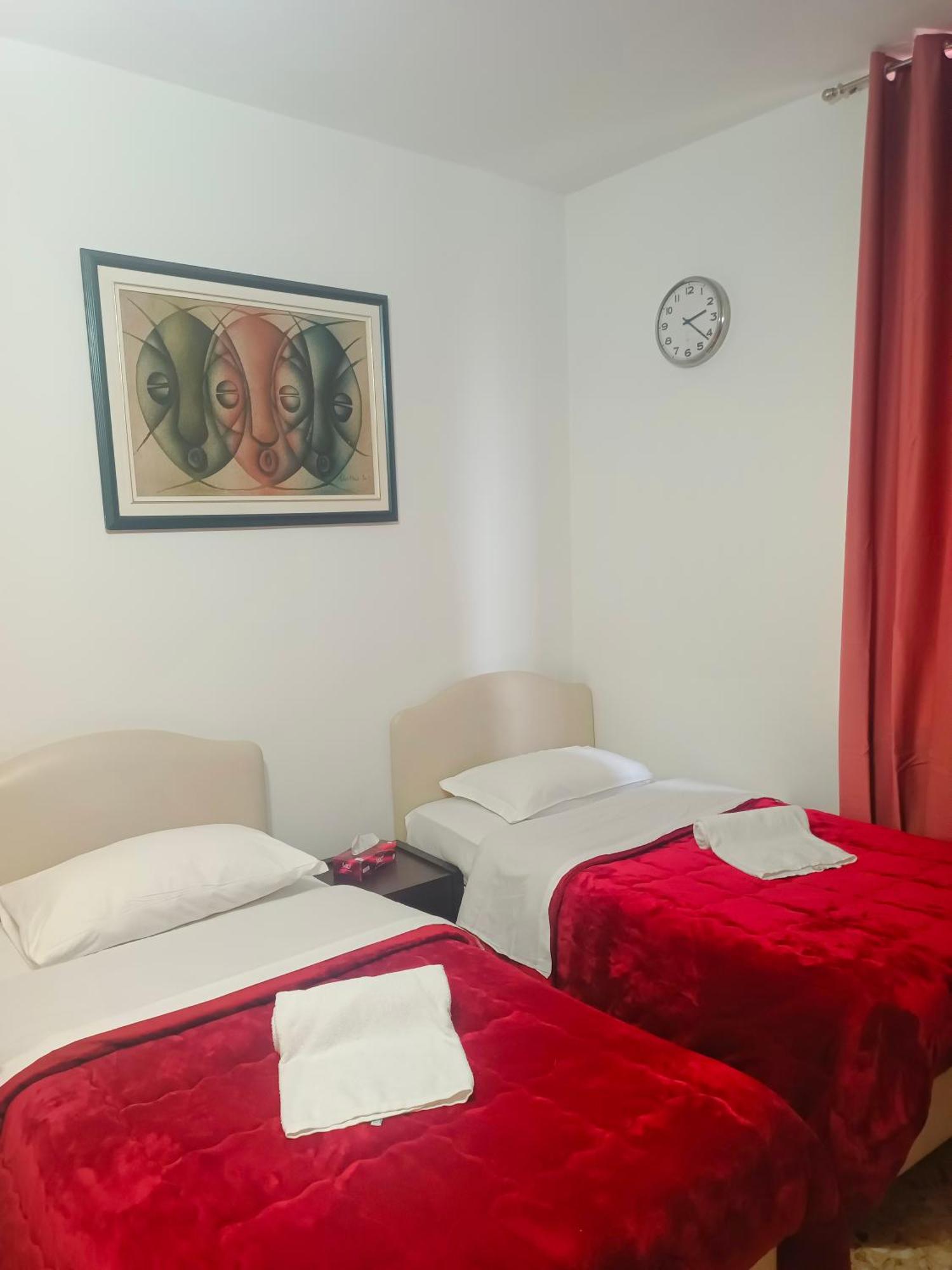 Host Roma Hostel Екстериор снимка